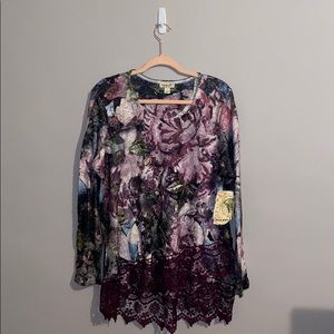 Long sleeve with lace